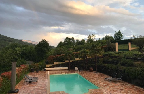 Brison-Saint-Innocent House | Lac du Bourget: quiet house with psicine