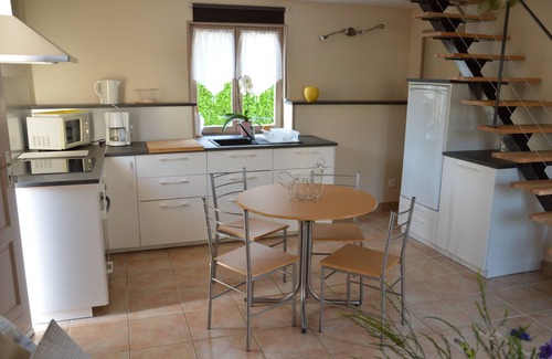 Ladoix-Serrigny Cottage | Ladoix Serrigny: Country Cottage/Gite - Corcelles Les Serrigny