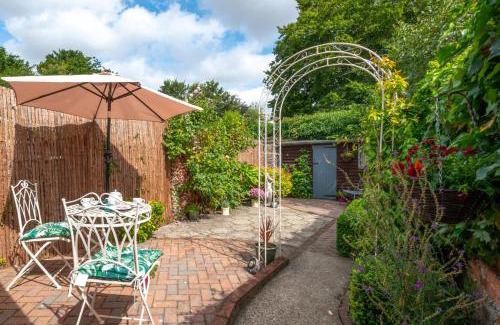 Lavenham House | Lady Cottage