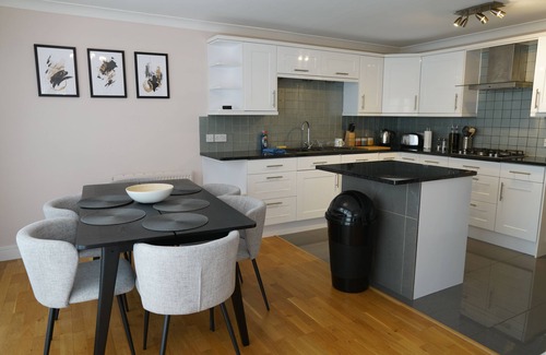 Cambridge Apartment | Lady Jane Court by Paymán Club