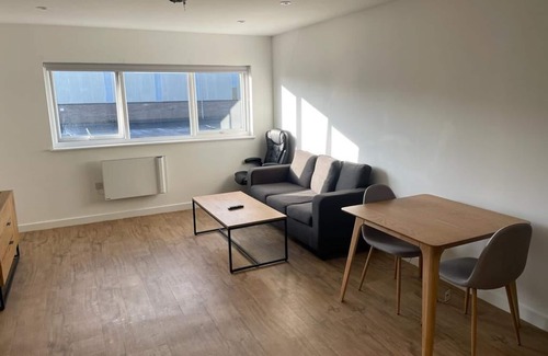 Bolton Apartment | Lage 1 Bed Apt Near Bolton Station