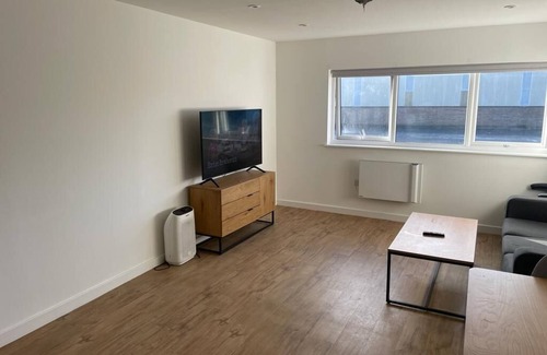 Bolton Apartment | Lage 1 Bed Apt Near Bolton Station