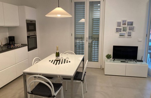 Pallanza Apartment | Lago Azzurro modern aparment with lake view and ba