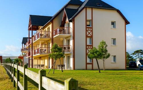 Sables-d'Or-les-Pins Apartment | Lagrange Vacances Cap Green