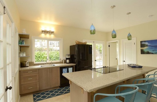 Historic Lahaina Front Street House | Lahaina Baby Beach House/Pool. 1 Minute walk to beach. Grand Re-Opening