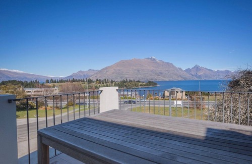 Queenstown Cottage | Lake and Mountain Ridge - Queenstown Apartment