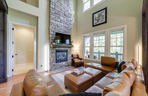 Bear Lake Reserve Apartment | Lake and Pool Access at Bear Lake Reserve Condo!