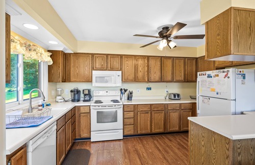 Sandy Point House | Lake Anna Waterfront 3BR House on Private Side with High Speed Internet