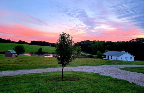 Tea Cabin | Lake Cabin near the Bourbeuse River