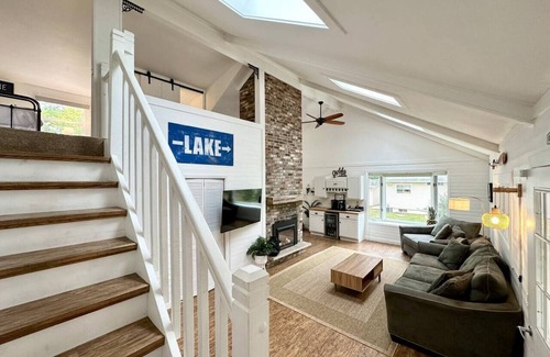 Nekoosa Cottage | Lake Camelot | Lakefront | 10 Min to Sand Valley | Discounted Rates