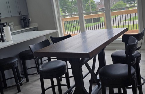 Celina House | Lake Escape. Lake Access, Seasonal Heated Pool,Hot Tub. Sleeps up to 22.