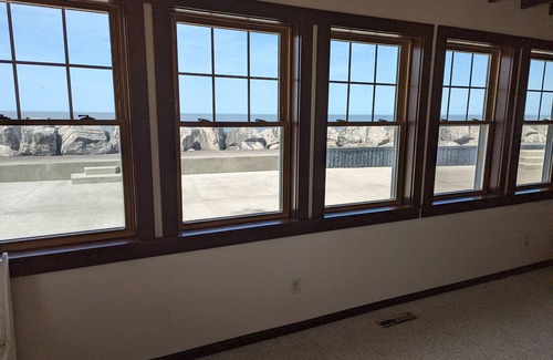 Huron House | Lake Front! Beach Access! Sunroom! Amazing Lake Views! New Listing! Cedar Point!