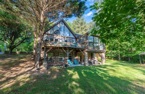 Hickory Bed & Breakfast | Lake Front Bed & Breakfast with Boat Ramp