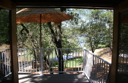 Meadow Vista House | Lake Front Bungalow - Couples Getaway