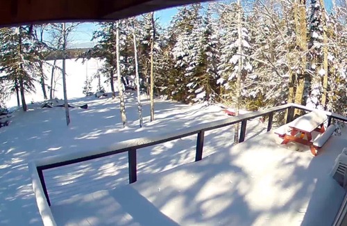 Abbot Cabin | Lake front cabin Direct access to Snowmobile Trails. Hiking & Local shops!