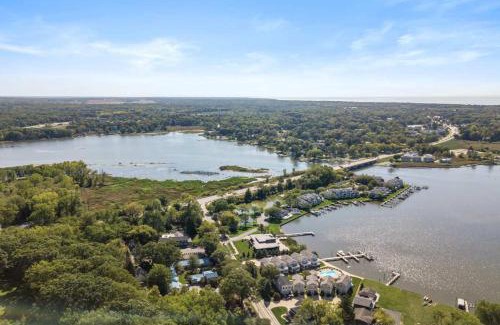 Saugatuck House | Lake front condo with pool access walking distance to downtown Saugatuck