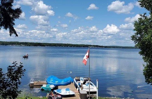 Selwyn Cottage | Lake front cottage