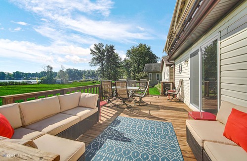 Kendall House | Lake Front Home with Plenty of Space inside and outside. 100 Ft of Lake Frontage