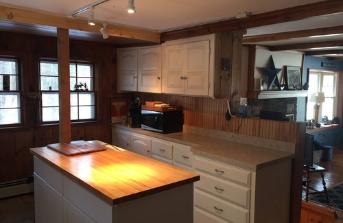 Middleton Cottage | Lake Front Magic on Sunrise Lake.