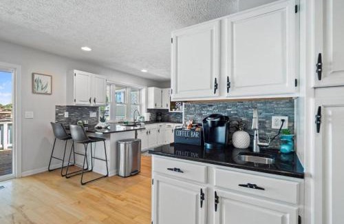 Portage Lakes House | Lake Front Outdoor Living Sleeps 8