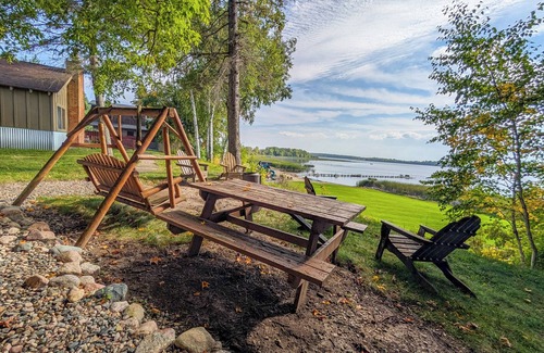 Bemidji House | Lake front, pool, beach, kayaks, canoes, resort amenities included