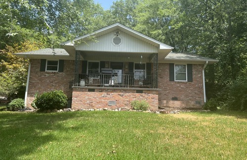 Jones Mills House | Lake front property with cabana on Lake Catherine. 20 minutes from Casino.