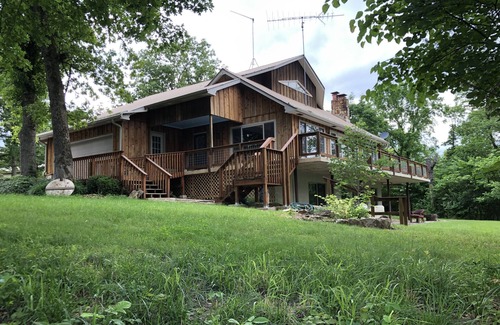 Eagle Rock House | Lake front secluded house w/private boat/swim dock on 242 acre cattle ranch.