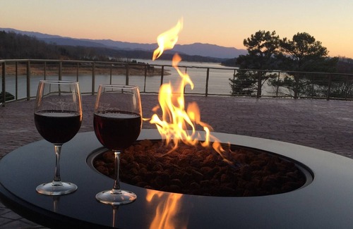 Dandridge House | Lake front & Smokey Mtn views sleeps 17. Weddings and large family gatherings.