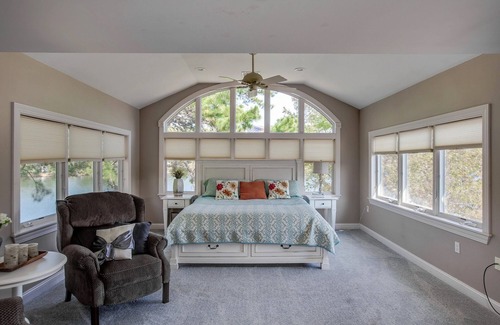 The Bays House | LAKE-FRONT! Your own PRIVATE BEACH & DOCK on PRIVATE Peninsula