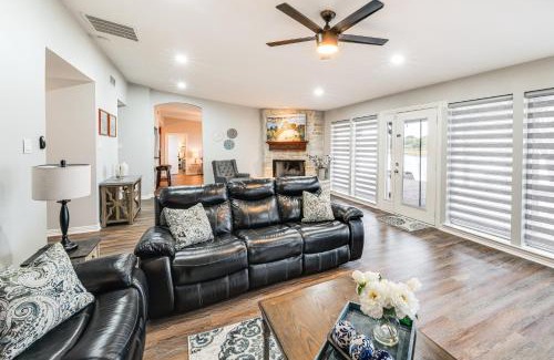 Lakewood Village House | Lake Gem Private Dock and Large Patio in Lewisville