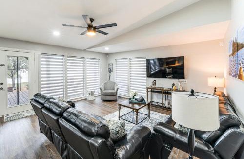 Lakewood Village House | Lake Gem Private Dock and Large Patio in Lewisville