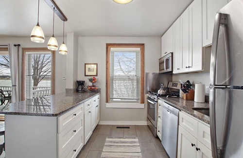 Lake Geneva House | Lake Geneva Lakefront Home, Private Beach, Private Pier, Rooftop Deck. Sleeps 18