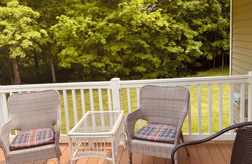 Lake Geneva House | Lake Geneva Retreat - 4-bedroom House with Pool