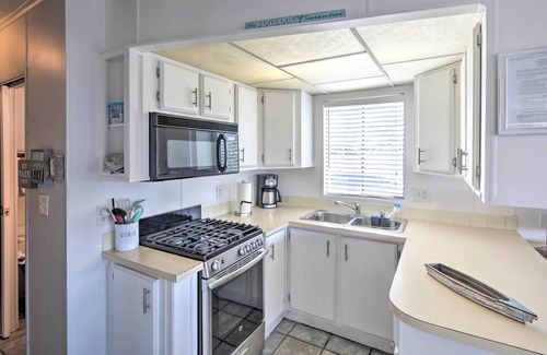 Lake Havasu City House | Lake Havasu Home w/Resort Perks, Walk to Lake