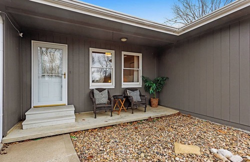 Warsaw House | Lake House on Truman Lake|Sleeps10|Fire Pit Arcade