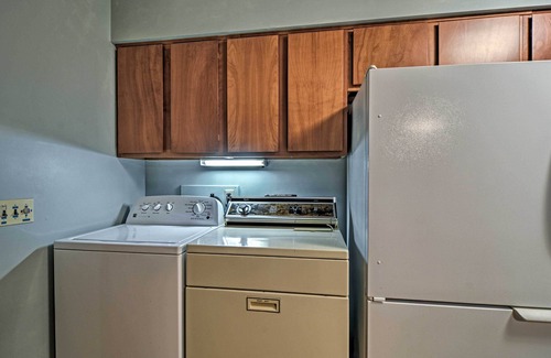 Tawas City House | Lake Huron House w/Grill + Beach Access!