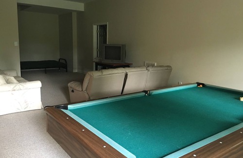 Salem House | Lake Keowee Lake Front- 90 day min