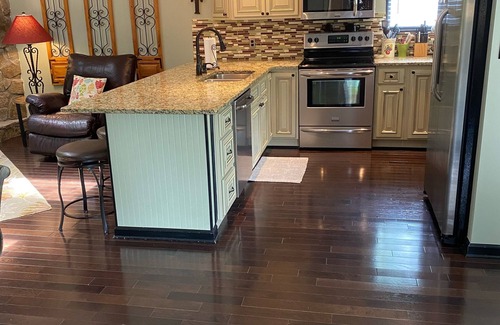 Gainesville House | Lake Lanier home. ON LAKE w/gentle walk to private dock. Great cove.