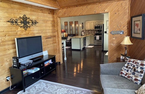 Gainesville House | Lake Lanier home. ON LAKE w/gentle walk to private dock. Great cove.