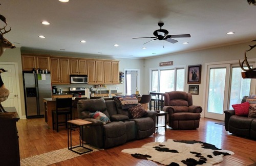 Buchanan House | Lake Living