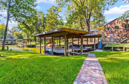Livingston Villa | Lake Livingston Retreat with Firepit, Fishing, and Game Room