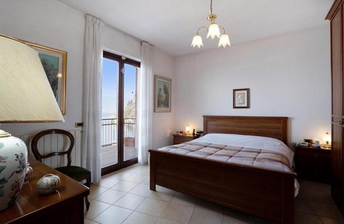 Castelveccana House | Lake Maggiore - Elegant House with Lake View and Private Pool