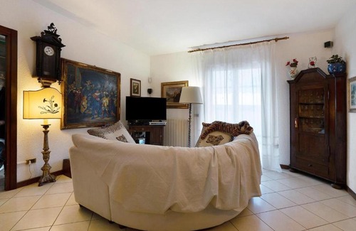 Castelveccana House | Lake Maggiore - Elegant House with Lake View and Private Pool