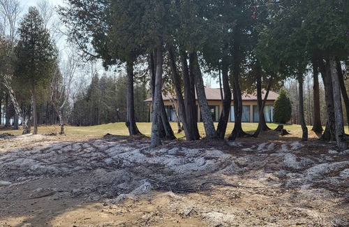 Menominee Cottage | Lake Michigan Retreat