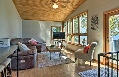 Miltona House | Lake Miltona Waterfront Home w/ Deck & Dock!