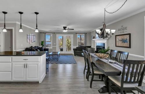 Chapin House | Lake Murray Group Getaway
