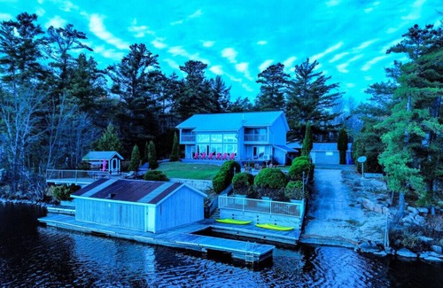 Lavigne Cottage | Lake Nipissing Stunner - Sauna, Hot Tub and more!