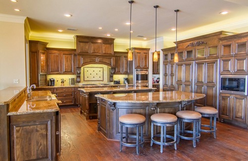 Berryville House | Lake Palestine's Best Property for Vacations, Reunions, Events, Get-Aways!