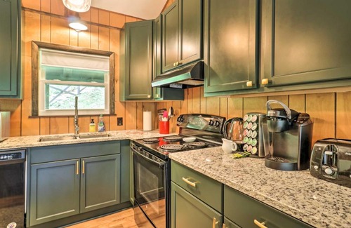 Robbinsville House | Lake Santeetlah Escape with Kayaks, Boat Slip and More