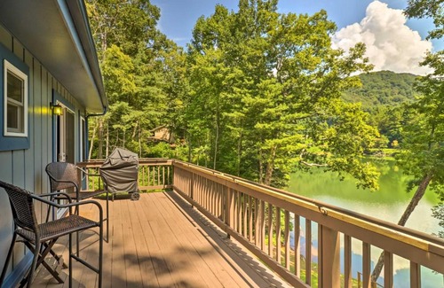 Robbinsville House | Lake Santeetlah Escape with Kayaks, Boat Slip and More